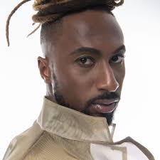 Caio Prado cai no suingue pop popular do terceiro álbum para ser um artista  recomendado pelos donos do mercado