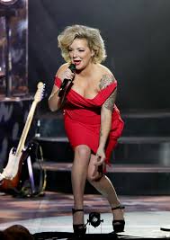 Excellent too.' and 'brilliant performance sheridan.' dazzling: Sheridan Smith Looks Stunning In An Eye Catching Red Dress As She Performs In Liverpool