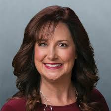 Angela Roth's Instagram, Twitter & Facebook