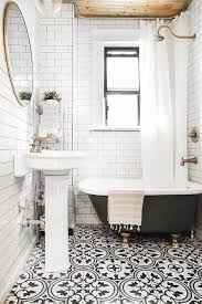 Maybe you would like to learn more about one of these? Salle De Bain Noir Et Blanc En 20 Idees Inedites Donnant Envie De Renover Salle De Bain Noir Et Blanc Decoration Salle De Bain Et Deco Salle De Bain