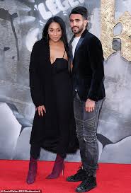 Manchester city have confirm their home kit for the 2019/20 campaign (image: Man City Star Riyad Mahrez Ist Dating Rhoc Star Dawn Ward S Tochter Taylor Nach Der Trennung Von Ehefrau Aktuelle Boulevard Nachrichten Und Fotogalerien Zu Stars Sternchen