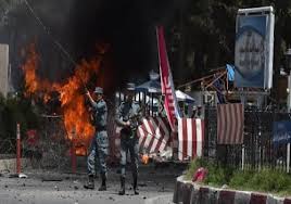 Les activités d'évacuation se poursuivent à l'aéroport de kaboul après la prise du pouvoir par les talibans en afghanistan. Jbklceas Hw5tm