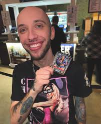 Johnny Cyrus's Instagram, Twitter & Facebook