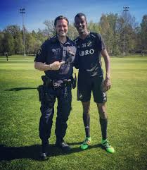 Alexander isak (born 21 september 1999) is a swedish footballer of eritrean origin who plays for alexander isak interesting facts, biography, family, updates, life, childhood facts, information and. Steffo Tornquist On Twitter Vi Maste Nog Snacka Om Alexander Isak Ocksa Dubbelbalja