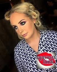 Julia Naylor's Instagram, Twitter & Facebook