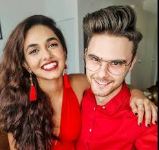 Nuseir yassin known by the name nas daily is a video blogger, influencer, software developer, content creator and traveller who travels around the world and bring the people of different places to inspire others. Project Nightfall Agon Hare Wrote A Heartfelt Letter To His Girlfriend Sonya Mulkeet Zillion Media