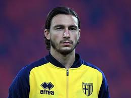 Calciomercato, Inter: ufficiale il prestito di Darmian dal Parma