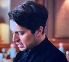 Gabriel's Hair. : r/EmilyInParis