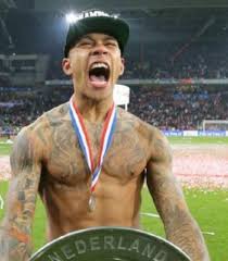 The dutch winger had to be silent for 24 hours for a lion's head tattoo to be created on his back. United S Dreamchaser Says He Can Be The Next Ronaldo The18