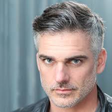 Dettami che vedevano l'uomo di quel periodo storico con i capelli rasati corti . Tagli Capelli Uomo 2020 Di Tendenza Zappa Hair