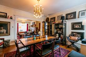 This williamsburg italian spot opened in 1900, and the dining room, which has a few round tables (covered in white tablecloths) scattered around its big space, hasn't been updated since the '50s. Drtn50 Dining Room Tables Nyc Hausratversicherungkosten