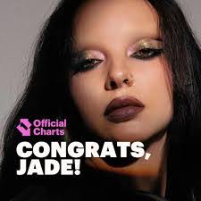 Beth Whelan's Instagram, Twitter & Facebook