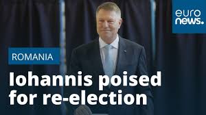 Anul acesta, cuplul prezidențial împlinește 32 de ani de căsnicie. Romanian Centre Right President Klaus Iohannis Poised For Re Election Youtube