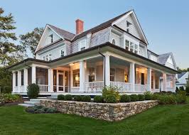 A ranch style house is more practical and the energy seems to flow easier. 18 Examples Of Foundation Planting Beds