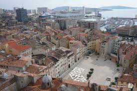 Toulon is a medium size city (15th town of france) between marseille and nice. Le Nouveau Visage De Toulon Site Officiel De La Ville De Toulon