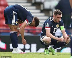 Jack grealish of england interacts with gareth southgate, head coach of. L0wpqaechjueqm