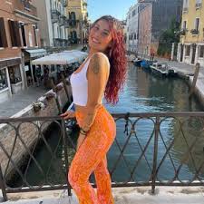 Alexia 🦋 (@alexia.valentin)