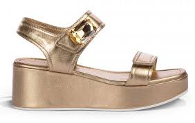 Visualizza altre idee su scarpe da sposa comode, scarpe da sposa, scarpe. Scarpe Da Sposa Comode E Belle 2021 Foto E Prezzi Beautydea