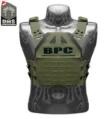 Generation (2nd part) allows the wearer to drop the abdominal and shoulder. Bikini Plate Carrier Paraclete