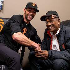 Mays is too proud to acknowledge that this hurts him, but i'm certain it does. Sfgiants On Twitter Gabe Kapler Willie Mays Sfgiants