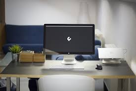 Here are the best minimalist desk setups and simple home office ideas that will give you some putting together a clean, minimalist desk setup is one of the best things you can do for your home. Minimalist Desk Accessories Schreibtisch Tisch