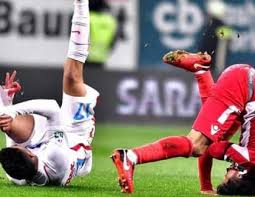 Știai măcar că avem meci în seara asta? stoke a rămas la 5 puncte sub linia salvării de la retrogradare, având și un meci în plus față de swansea, în timp ce west ham este la 7 puncte de căderea în eșalonul secund. De Ras Page 547 Kmkz Ro