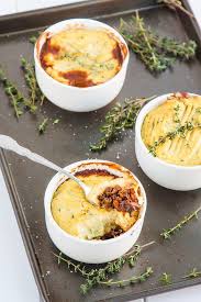 Vegan Shepherds Pie Recipe The British Classic Gets A Vegan Makeover And Lightened Up With Mushrooms An Vegan Shepherds Pie Vegan Recipes Low Carb Vegetarian