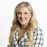 Sara Roark's Instagram, Twitter & Facebook