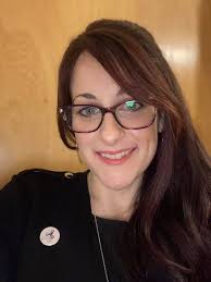 Tonight I wear my Iris badge with pride. My stem cells are 2 today!! 🎉  It's been the most amazing journey so far and my recovery has been more  than I could