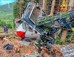 Nach dem tragischen seilbahnunglück von sölden erhebt ein ehemaliger pilot der hubschrauberfirma knaus schwere vorwürfe gegen das unternehmen. Vztfqh3um2ldem