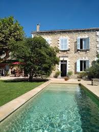 Bastide Des Camelias 84000 Avignon En 2020 Maison D Hotes Grand Jardin Bastide