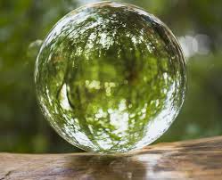 Use The Power Of Crystal Balls In Feng Shui And Healing Feng Shui Crystals Feng Shui Feng Shui Decor