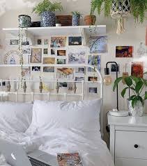 Partlyplant On Instagram What S Ur Fave Season Aesthetic Aesthetictumblr Tumblr Tumblrgirl 2019 In 2020 Aesthetic Room Decor Indie Room Room Inspiration