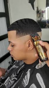 💨💨💨💨💨 💫Adrian💫 #barbersoftiktok #barbers #menshaircut #barbero  #barbershop #barberstown #haircut #menshair #barber #hair #cut