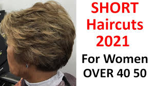 Are you searching best hairstyles for over 40 and overweight women, then this post will help you to find the right hairstyle according to your face shape. Haircuts 2021 For Ladies From 40 50 To 80 Years Old Youtube