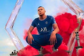 Une grande première pour un club de football européen. Le Paris Saint Germain Ouvre Une Boutique Permanente A Los Angeles Viacomit