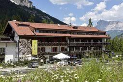 L'apartments bracun offre sistemazioni con vista sulle montagne a 650 m dal centro di corvara in badia. Corvara 118 Tra Hotel B B E Appartamenti Vacanze