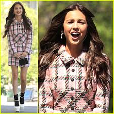 Olivia rodrigo was photographed arriving at the white house around 11:30 a.m. Mfy0a1i Hyhlqm