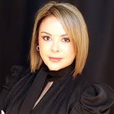 Annette Arce's Instagram, Twitter & Facebook