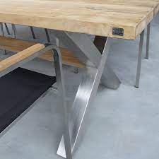 epingle sur table jardin