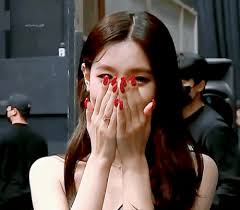 ♡ idle 1st thailand fanbase ♡ ❝ update all about @g_i_dle (여자아이들) ❞ ❤️. G I Dle Mi Yeon Was As Pretty As A Princess When Appearing On Kingdom Kbizoom