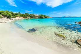 Bei den paradiesischen stränden auf sardinien fällt es gar nicht so leicht, die allerschönsten zu küren. Last Minute Sardinien Die Gunstigsten Angebote Reiseuhu De 2021