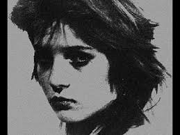 (amburgo, 20 maggio 1962), è una scrittrice e musicista tedesca, autrice con i giornalisti kai hermann e horst rieck del libro wir kinder vom bahnhof zoo (tradotto in italiano con il titolo noi, i ragazzi dello zoo di berlino), pubblicato per la prima volta come allegato alla rivista tedesca stern. Real Guys Wir Kinder Vom Bahnhof Zoo Youtube