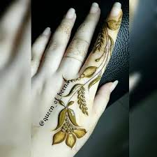 3 141 Likes 28 Comments Shaggy S Dollاحب نفسك أولا Queen Of Heena On Instagram Repost S Latest Mehndi Designs Henna Tattoo Designs Finger Henna Designs