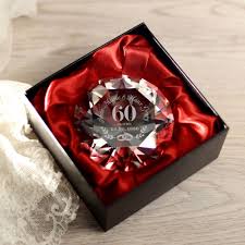 Hier präsentieren wir dir super überraschen sie ihren partner oder die beiden jubilare mit dieser ausgefallenen geschenkidee. Geschenkideen Zur Diamanthochzeit 60 Hochzeitstag