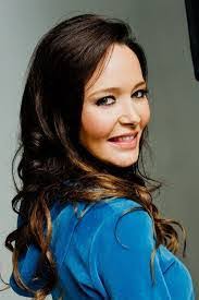 Regina Aponte's Instagram, Twitter & Facebook