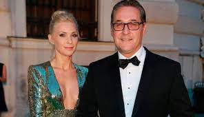 Strache (50) sa bude v októbri uchádzať aj o kreslo starostu viedne. Wer Ist Philippa Strache News At