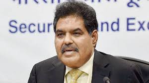शेयर बाजार के नियम हुए सख्‍त, SEBI प्रमुख बोले- और शक्तियों की जरूरत