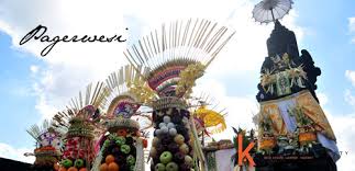 Current time, time zone, dst, gmt/utc, population, postcode, elevation, latitude, longitude. Pagerwesi Ceremony The Way Of Balinese People To Be Wise