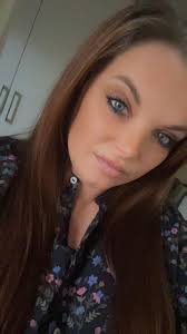 Hej en lille hilsen her fra Holstebro jeg er en ung fyr på 66 som søger en  til en lille gåtur ved vandet måske og på sigt måske en lille weekendophold  ￼😉😊￼